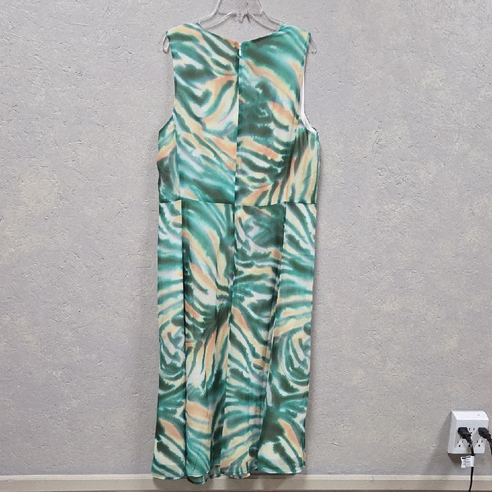 Banana Republic Green and Cream Sleeveless Midi Dress - Picture 5 of 6